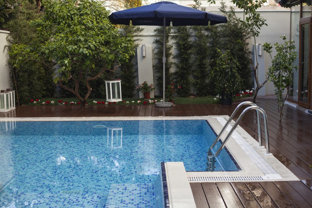 pool, house, luxury-5055009.jpg